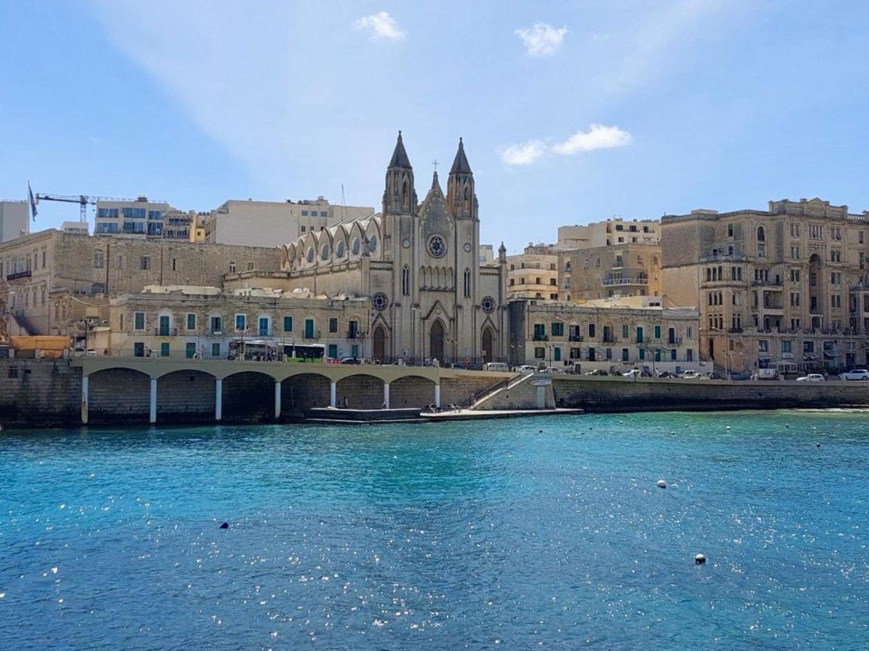 Malta Crown Guesthouse Saint Julian's Exterior photo