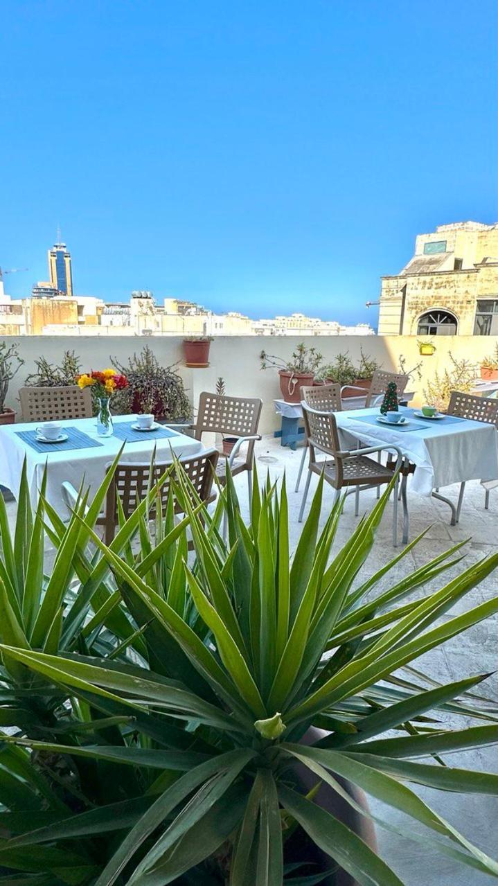 Malta Crown Guesthouse Saint Julian's Exterior photo